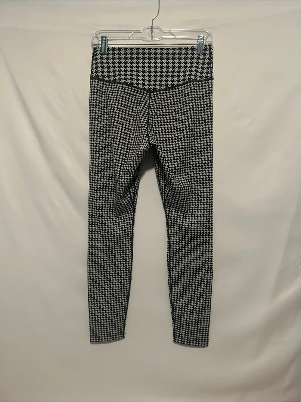 Nike One Icon Clash Houndstooth Leggings Medium Black White Dri-FIT 7/8 Athletic